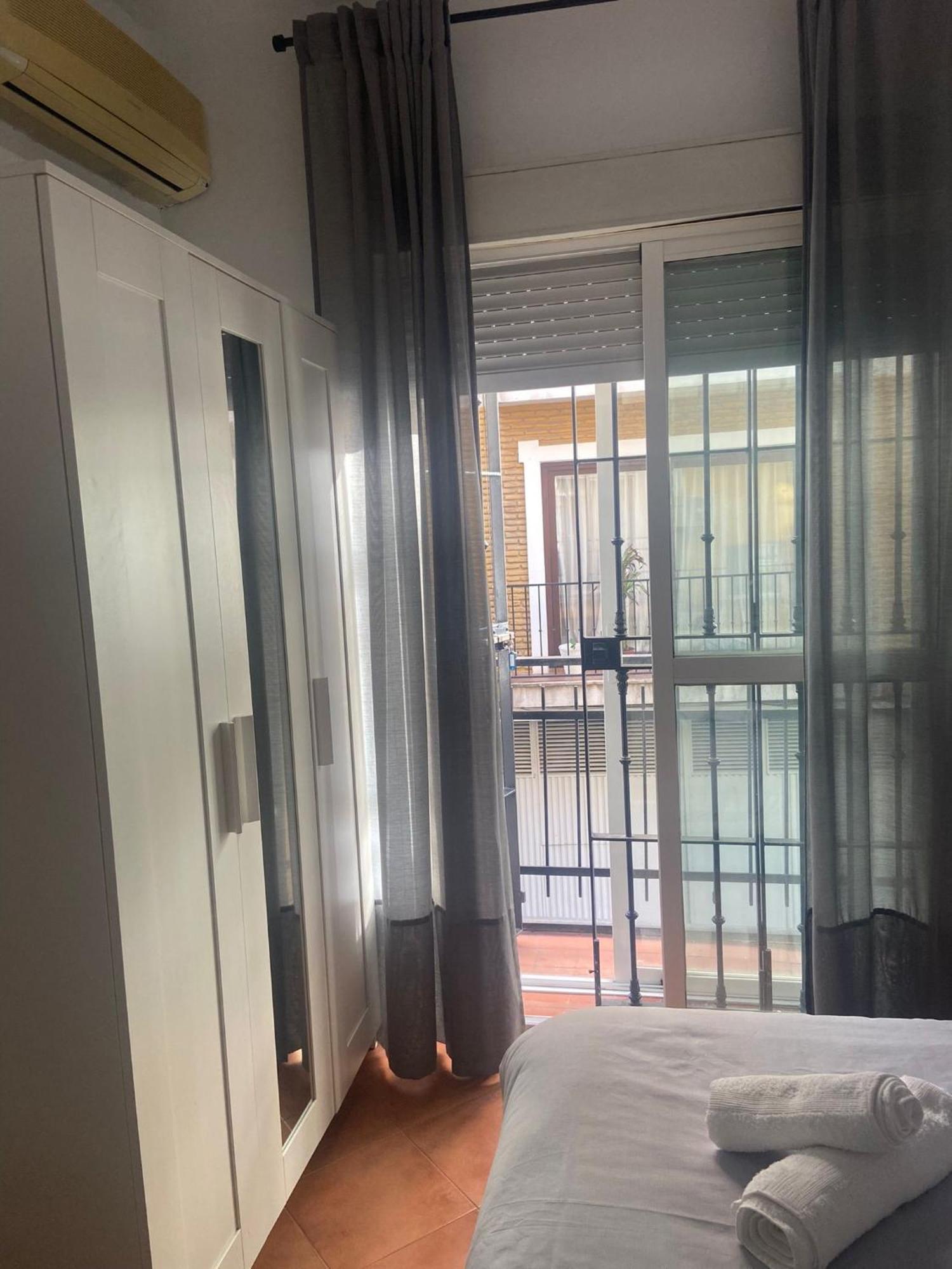 Apartamento Plaza De La Alfalfa Sevilla Eksteriør bilde